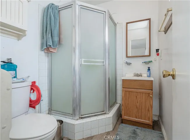 10921 Walnut, Los Alamitos, California 90720