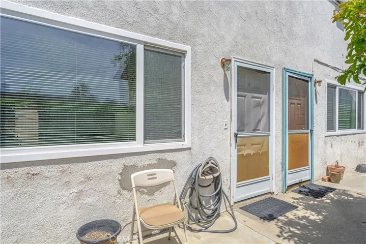 10921 Walnut, Los Alamitos, California 90720
