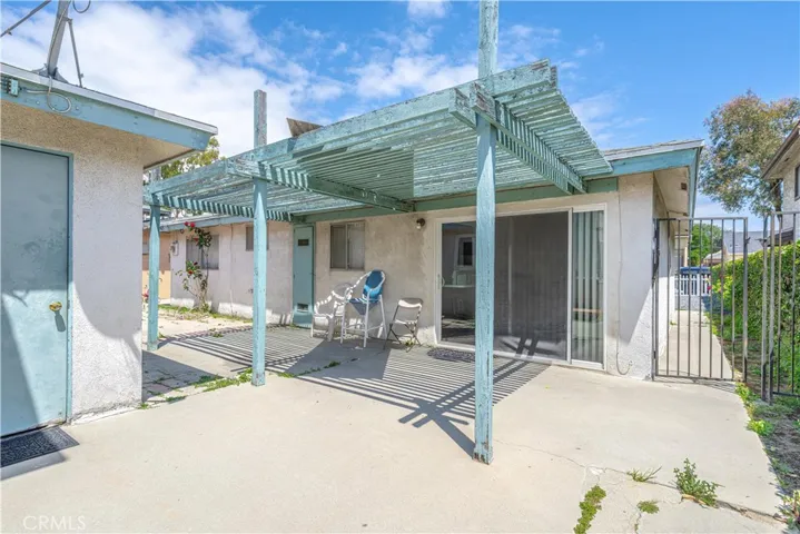 10921 Walnut, Los Alamitos, California 90720