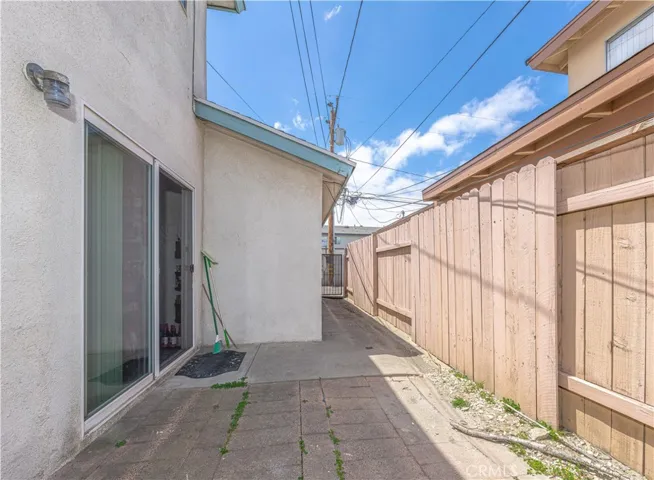 10921 Walnut, Los Alamitos, California 90720