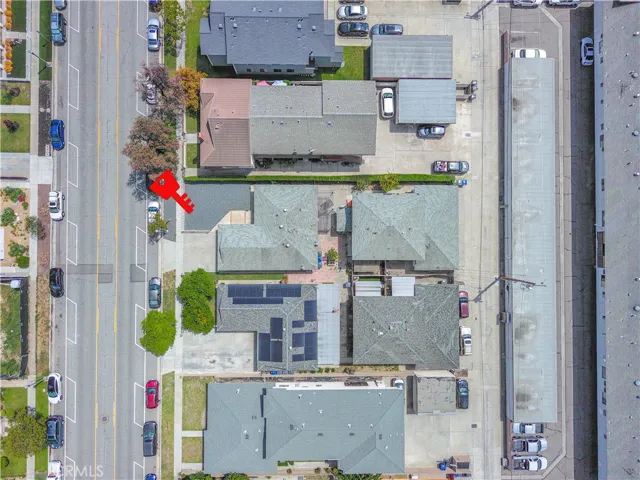 10921 Walnut, Los Alamitos, California 90720