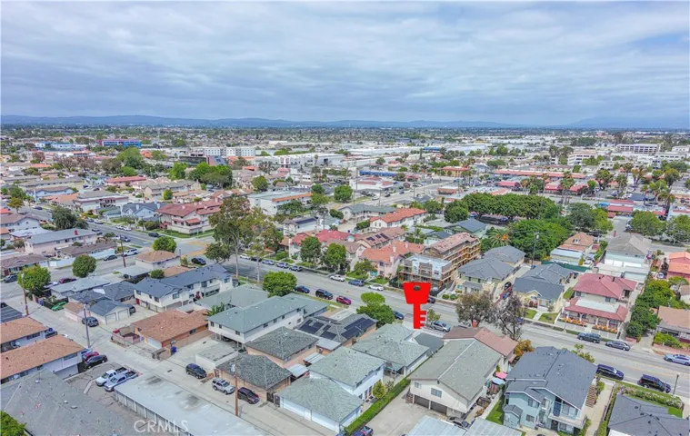 10921 Walnut, Los Alamitos, California 90720