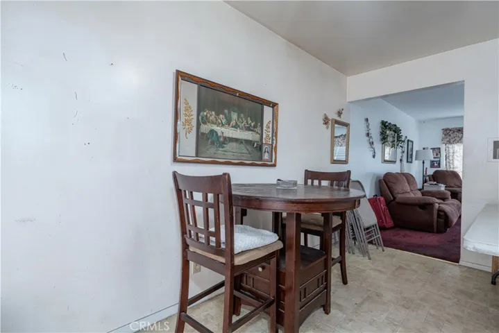 10921 Walnut, Los Alamitos, California 90720
