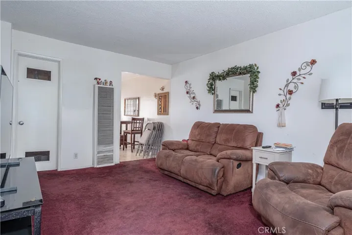 10921 Walnut, Los Alamitos, California 90720