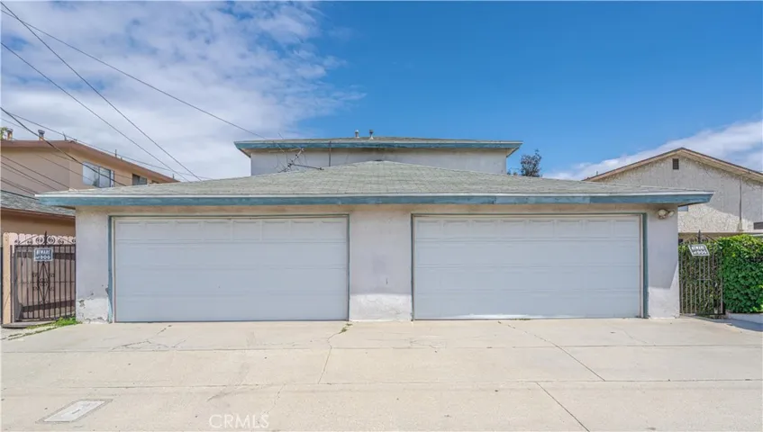 10921 Walnut, Los Alamitos, California 90720