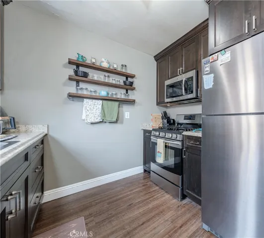 10921 Walnut, Los Alamitos, California 90720