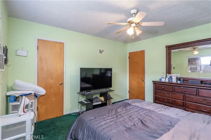 10921 Walnut, Los Alamitos, California 90720