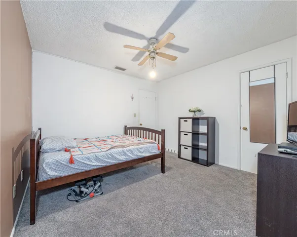 10921 Walnut, Los Alamitos, California 90720