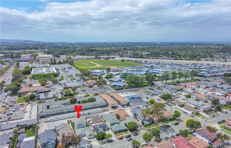10921 Walnut, Los Alamitos, California 90720