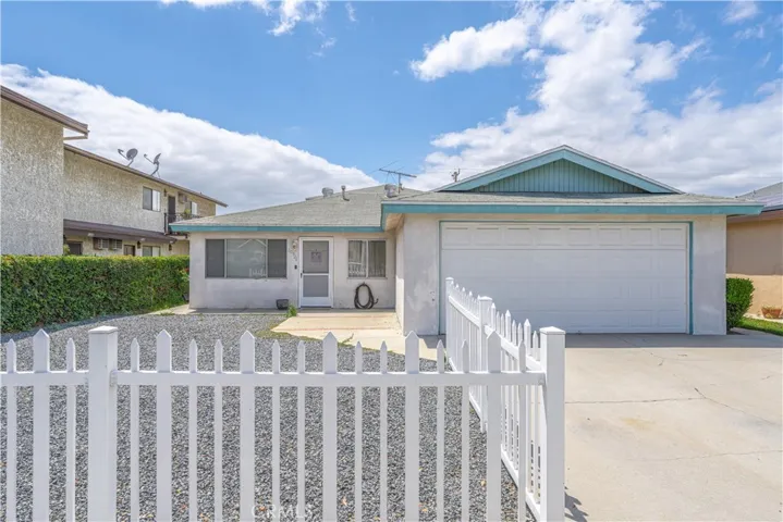 10921 Walnut, Los Alamitos, California 90720
