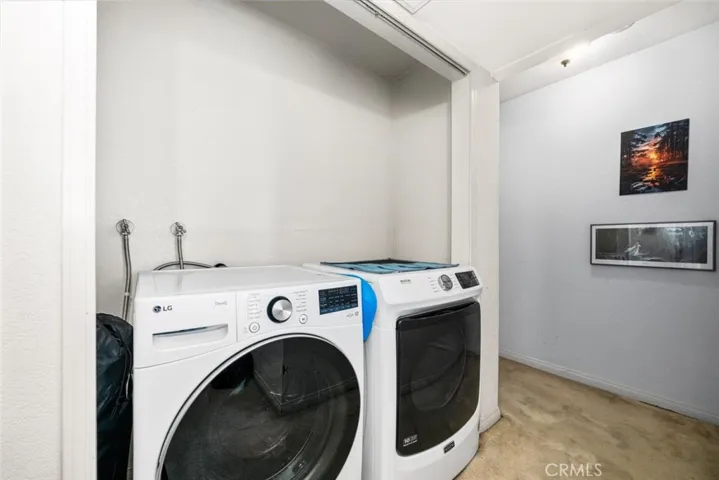 In-unit laundry