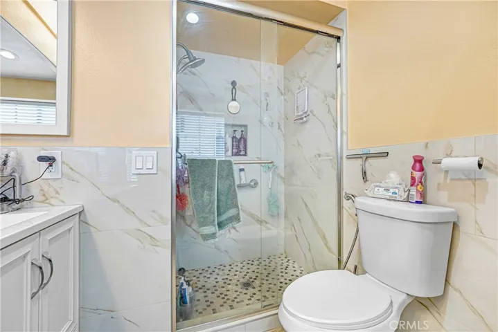 20737 Roscoe Boulevard 203, Winnetka, California 91306