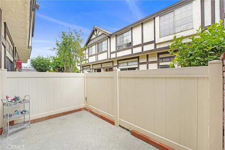 20737 Roscoe Boulevard 203, Winnetka, California 91306