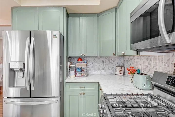 20737 Roscoe Boulevard 203, Winnetka, California 91306