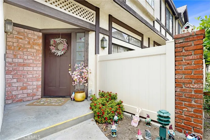 20737 Roscoe Boulevard 203, Winnetka, California 91306