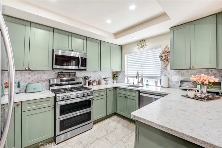 20737 Roscoe Boulevard 203, Winnetka, California 91306