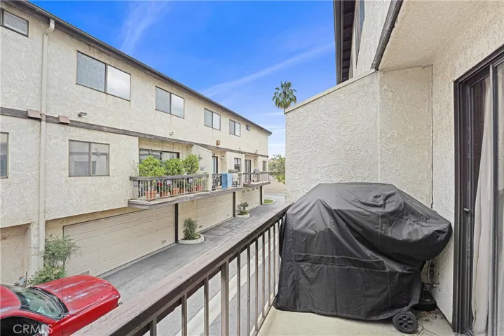20737 Roscoe Boulevard 203, Winnetka, California 91306