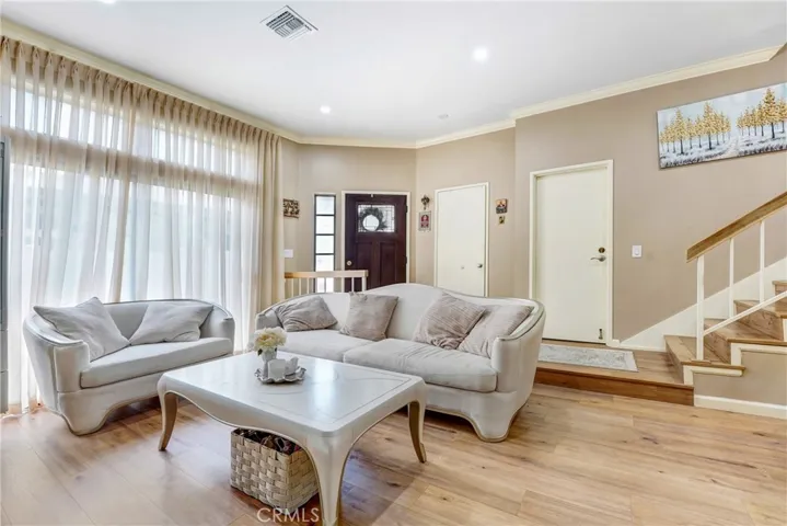 20737 Roscoe Boulevard 203, Winnetka, California 91306