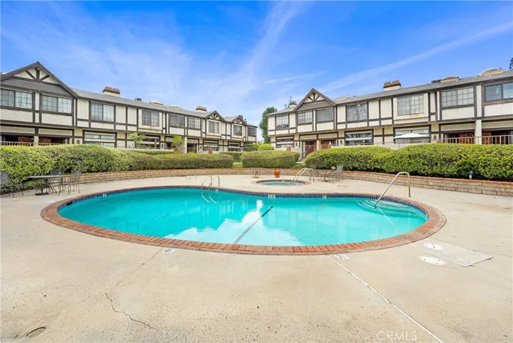 20737 Roscoe Boulevard 203, Winnetka, California 91306
