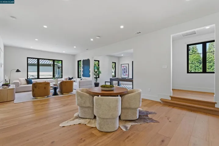 Lounge & Rec Room