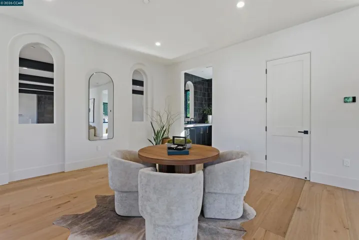 Lounge & Rec Room