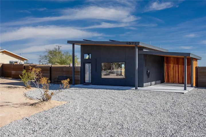 4571 Avenida La Flora Desierta, Joshua Tree, California 92252