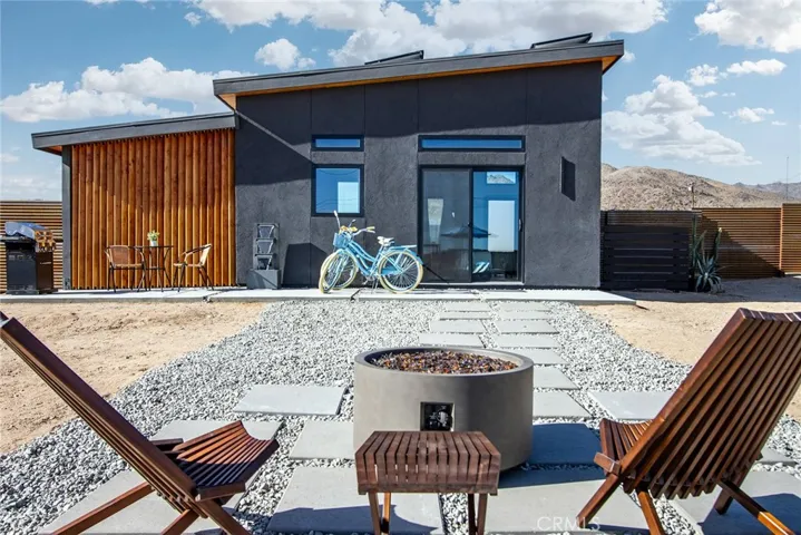 4571 Avenida La Flora Desierta, Joshua Tree, California 92252