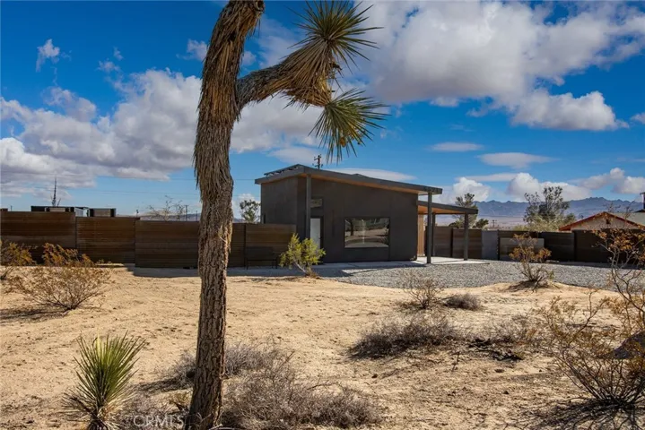 4571 Avenida La Flora Desierta, Joshua Tree, California 92252