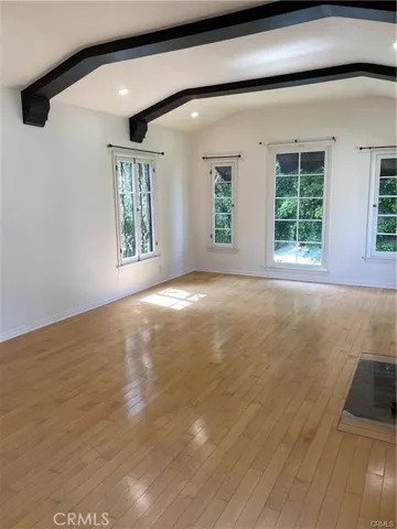 1138 S Stanley Avenue, Los Angeles, California 90019