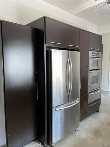 1138 S Stanley Avenue, Los Angeles, California 90019