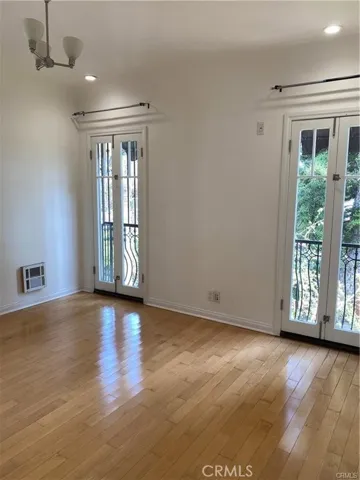1138 S Stanley Avenue, Los Angeles, California 90019