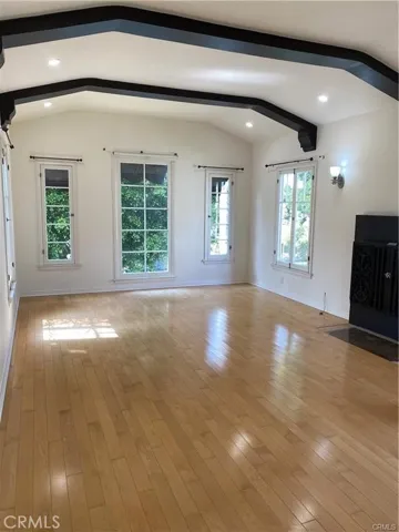 1138 S Stanley Avenue, Los Angeles, California 90019