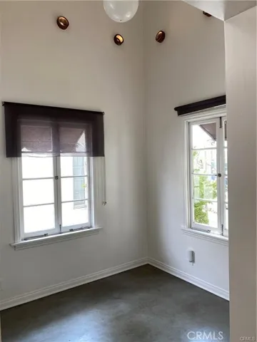 1138 S Stanley Avenue, Los Angeles, California 90019