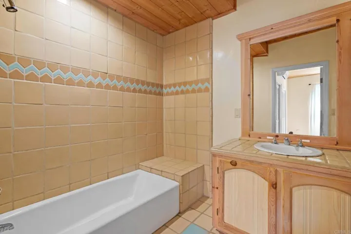 13511 Hilldale Road, Valley Center, California 92082