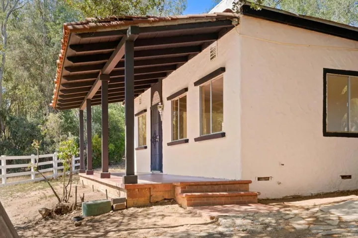 13511 Hilldale Road, Valley Center, California 92082