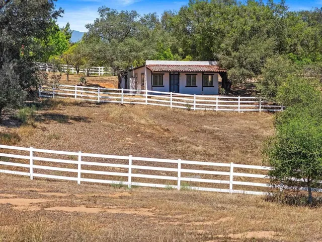 13511 Hilldale Road, Valley Center, California 92082