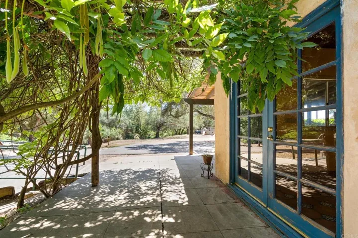 13511 Hilldale Road, Valley Center, California 92082
