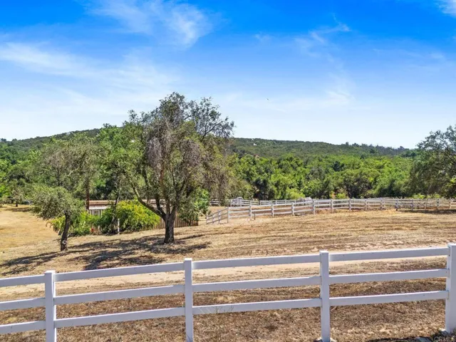 13511 Hilldale Road, Valley Center, California 92082