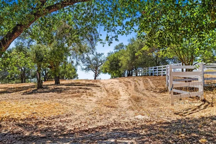 13511 Hilldale Road, Valley Center, California 92082
