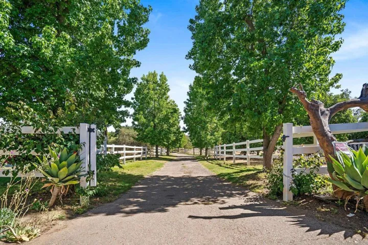 13511 Hilldale Road, Valley Center, California 92082