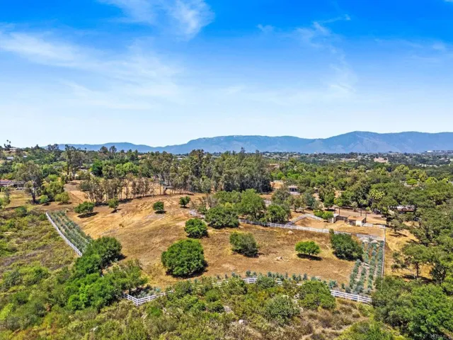 13511 Hilldale Road, Valley Center, California 92082