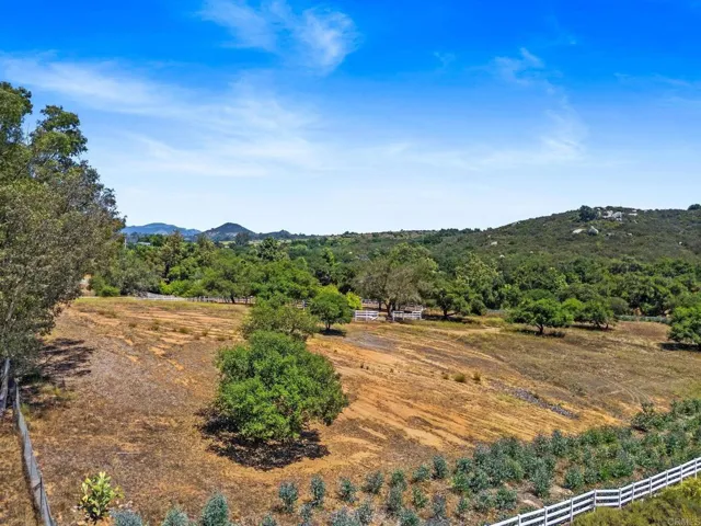 13511 Hilldale Road, Valley Center, California 92082