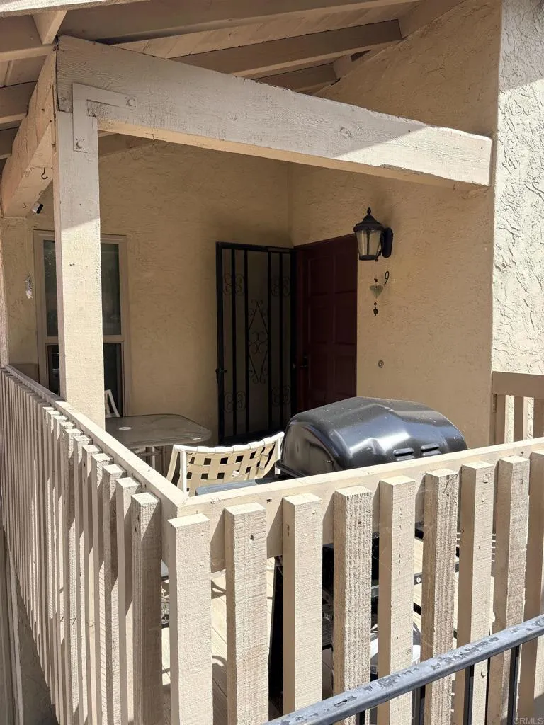 2352 Altisma Way 9, Carlsbad, California 92009 — photo 4