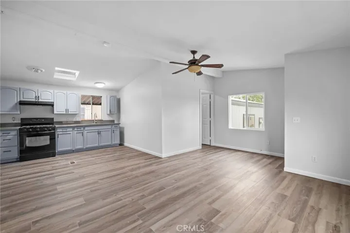 80 E Dawes, Perris, California 92571