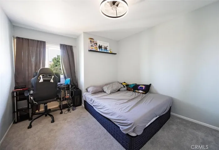 Br 3 with ceiling fan