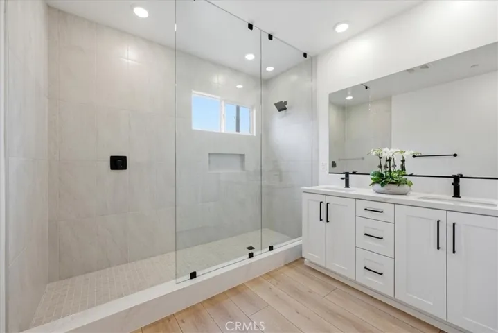2nd Level Primary Suite Spa-Like Ensuite