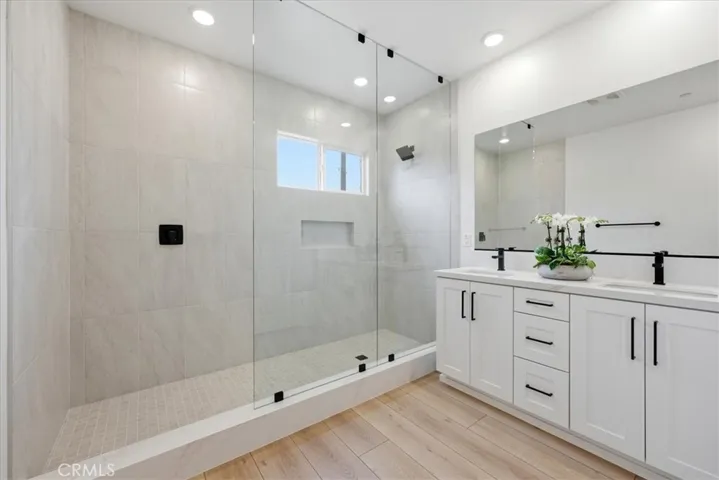 2nd Level Primary Suite Spa-Like Ensuite