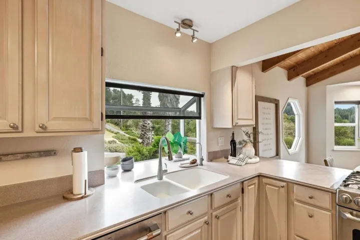 345 Eagle Road, Scotts Valley, California 95066