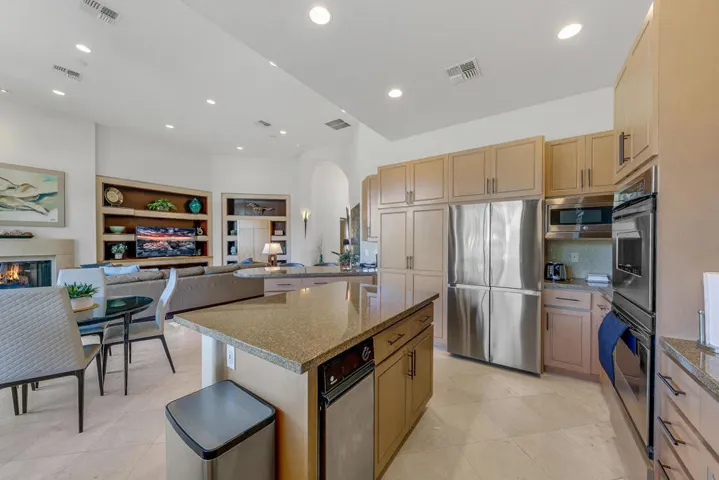 14 KITCHEN MLS