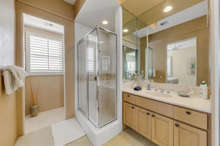 29 BATHROOM MLS